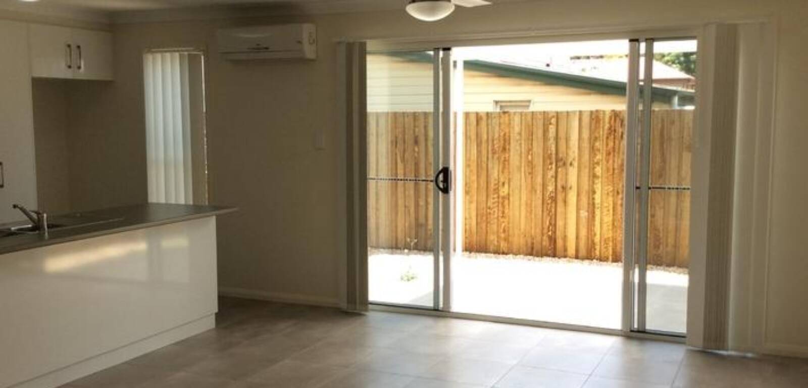 3/240 Bridge St, NEWTOWN, QLD 4350 AU