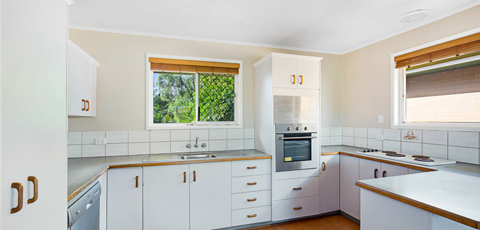 465 Stenner St, HARRISTOWN, QLD 4350 AU