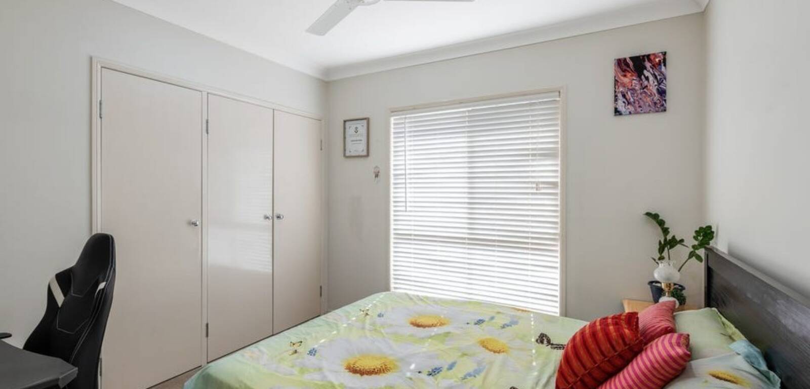 18 Howard St, MIDDLE RIDGE, QLD 4350 AU