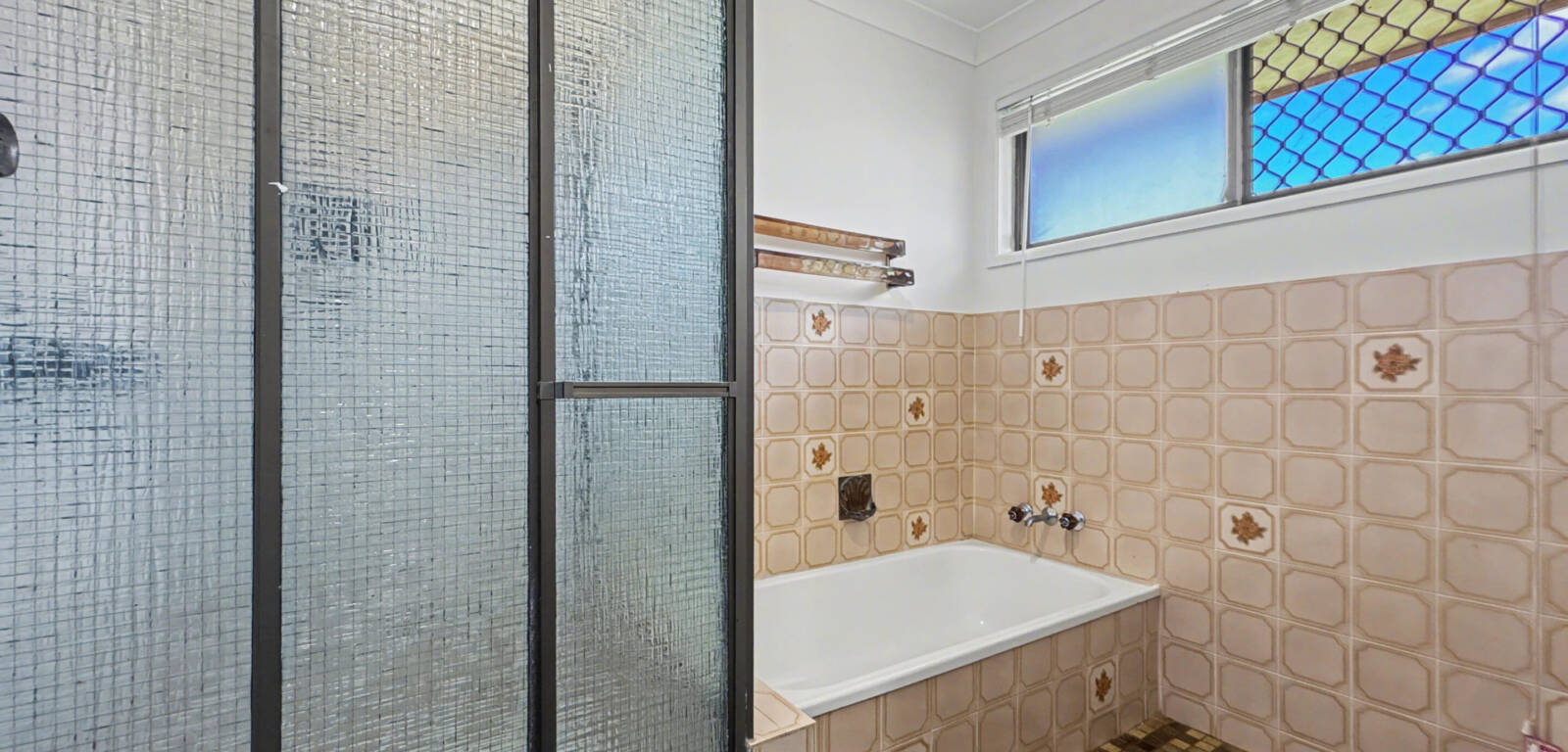 3 Azalea Ct, CENTENARY HEIGHTS, QLD 4350 AU