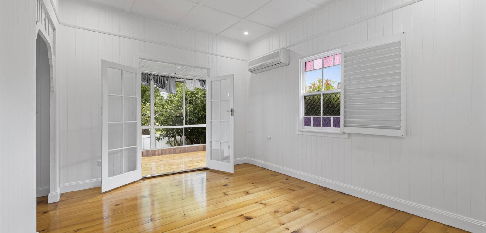 1 Waratah St, NEWTOWN, QLD 4350 AU