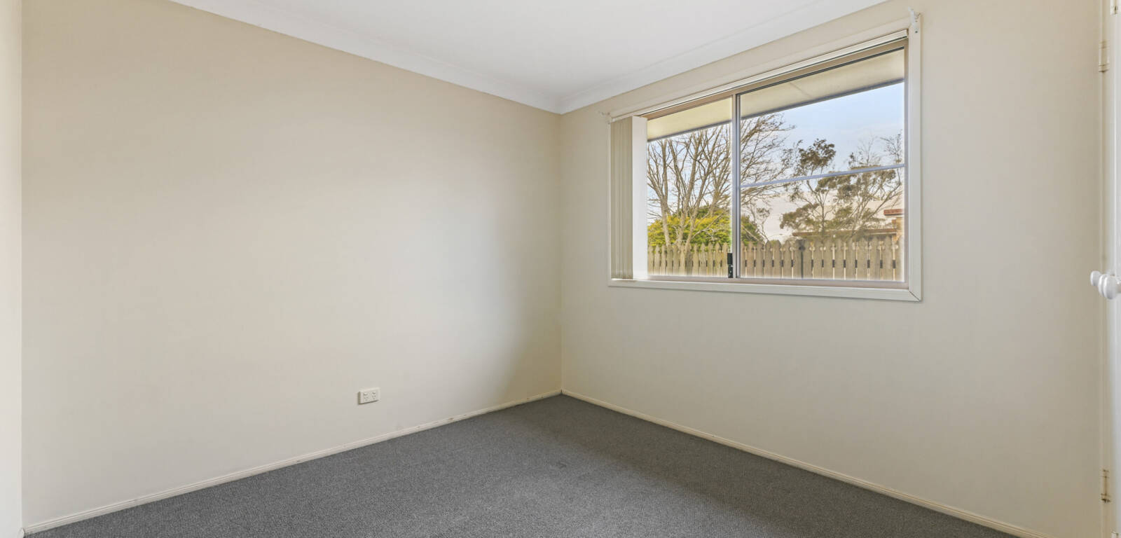 38 Bouganvillea Dr, MIDDLE RIDGE, QLD 4350 AU