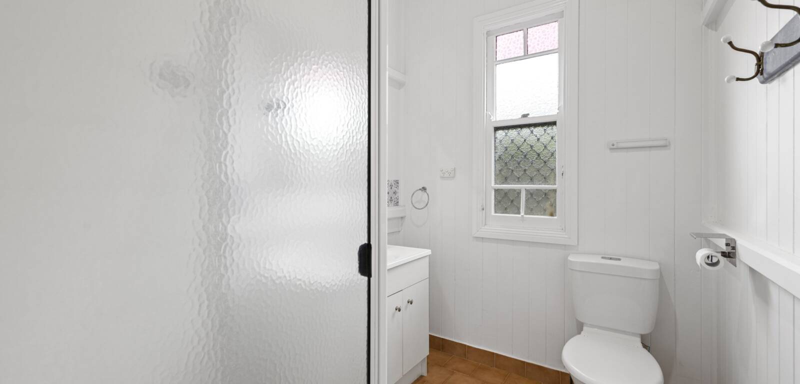 1 Waratah St, NEWTOWN, QLD 4350 AU