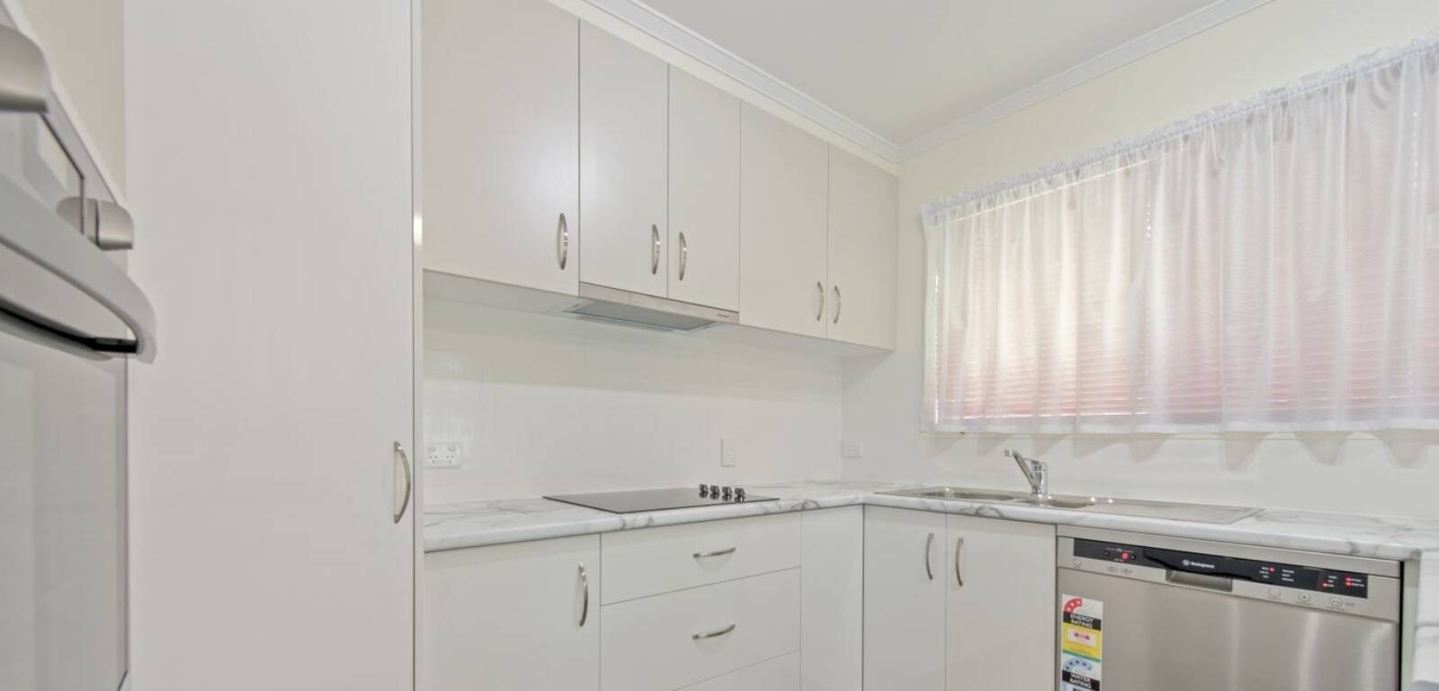 44 Debra Street, CENTENARY HEIGHTS, QLD 4350 AU