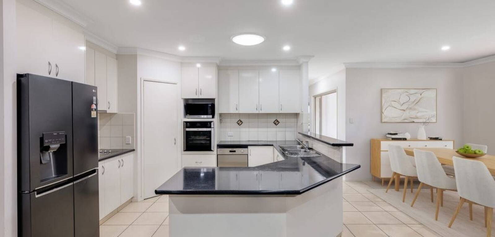 18 Howard St, MIDDLE RIDGE, QLD 4350 AU