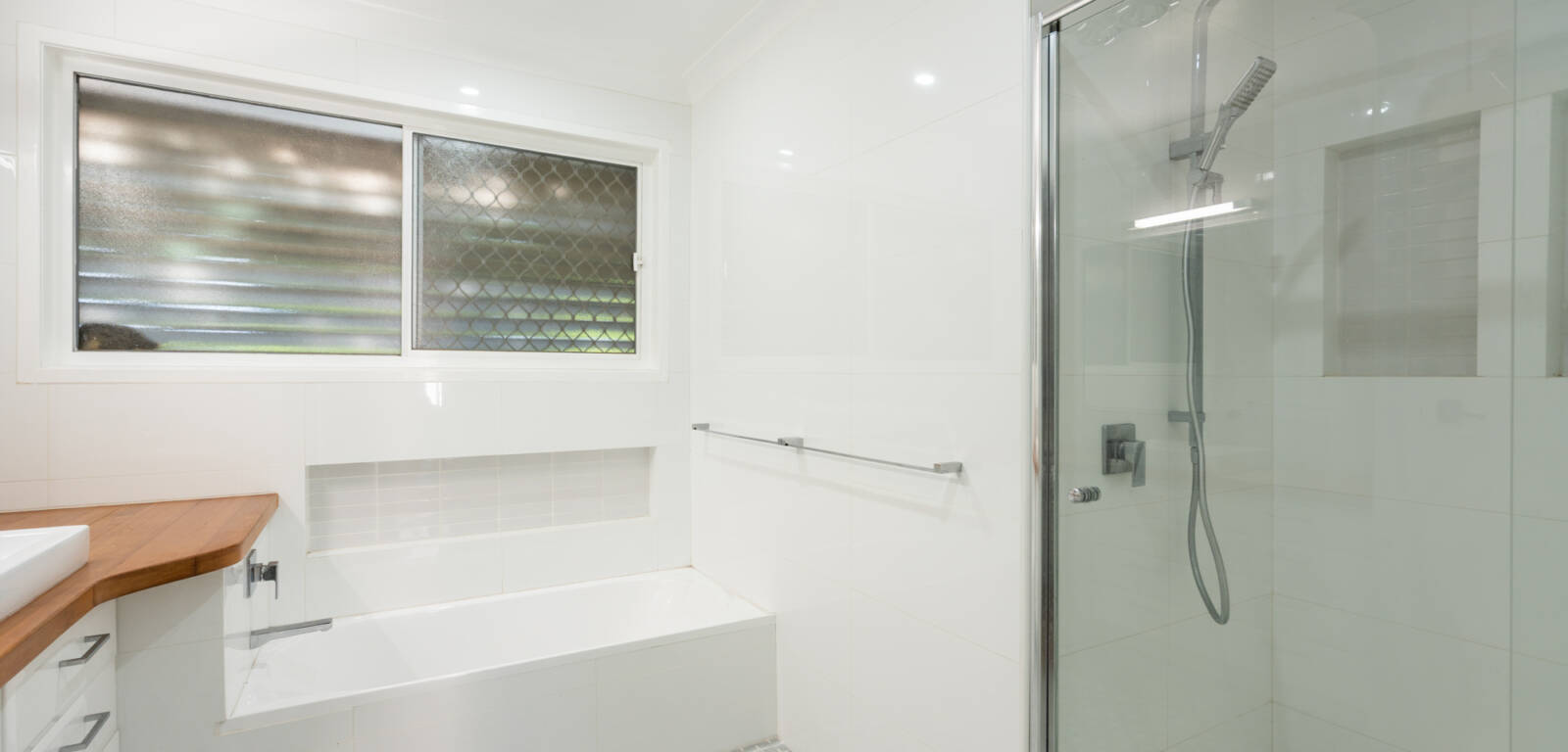 28A Jellicoe St, MOUNT LOFTY, QLD 4350 AU