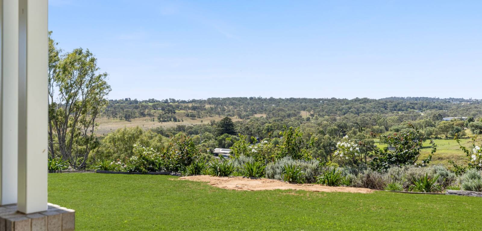 42 Basset Cres, TORRINGTON, QLD 4350 AU