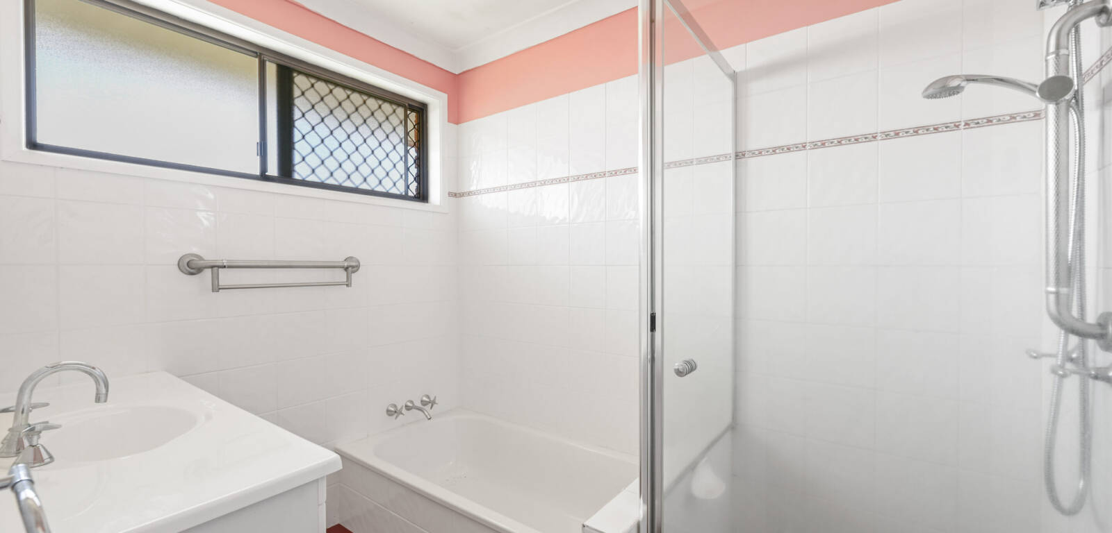 4 Storey St, CENTENARY HEIGHTS, QLD 4350 AU