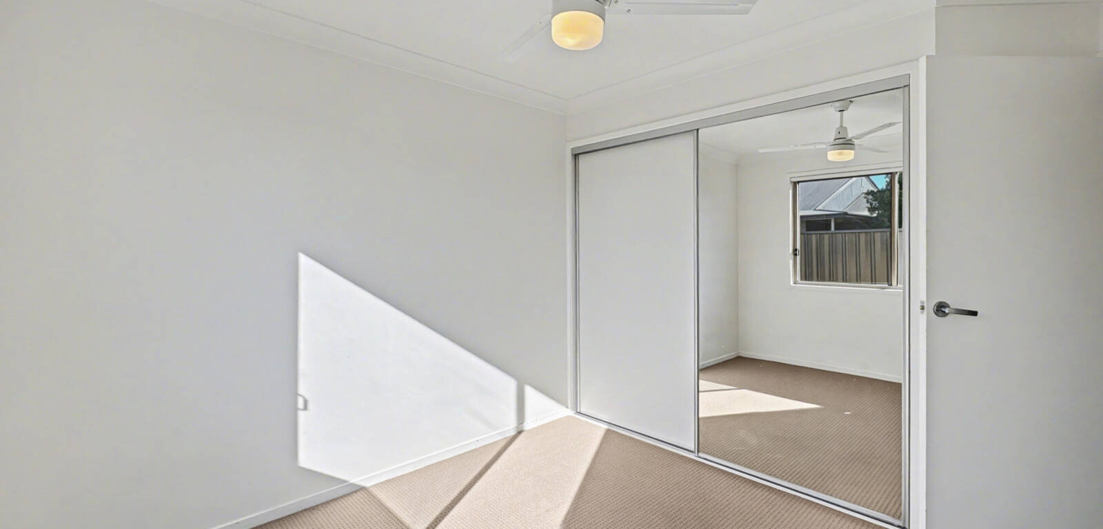 2/98 Main St, WESTBROOK, QLD 4350 AU