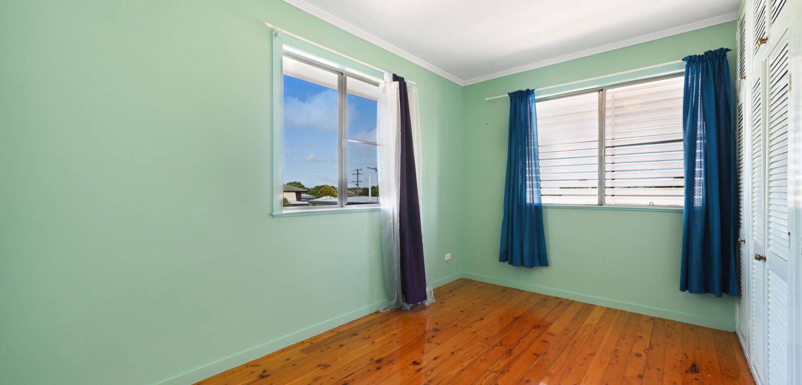 20 Eugenia St, HARLAXTON, QLD 4350 AU