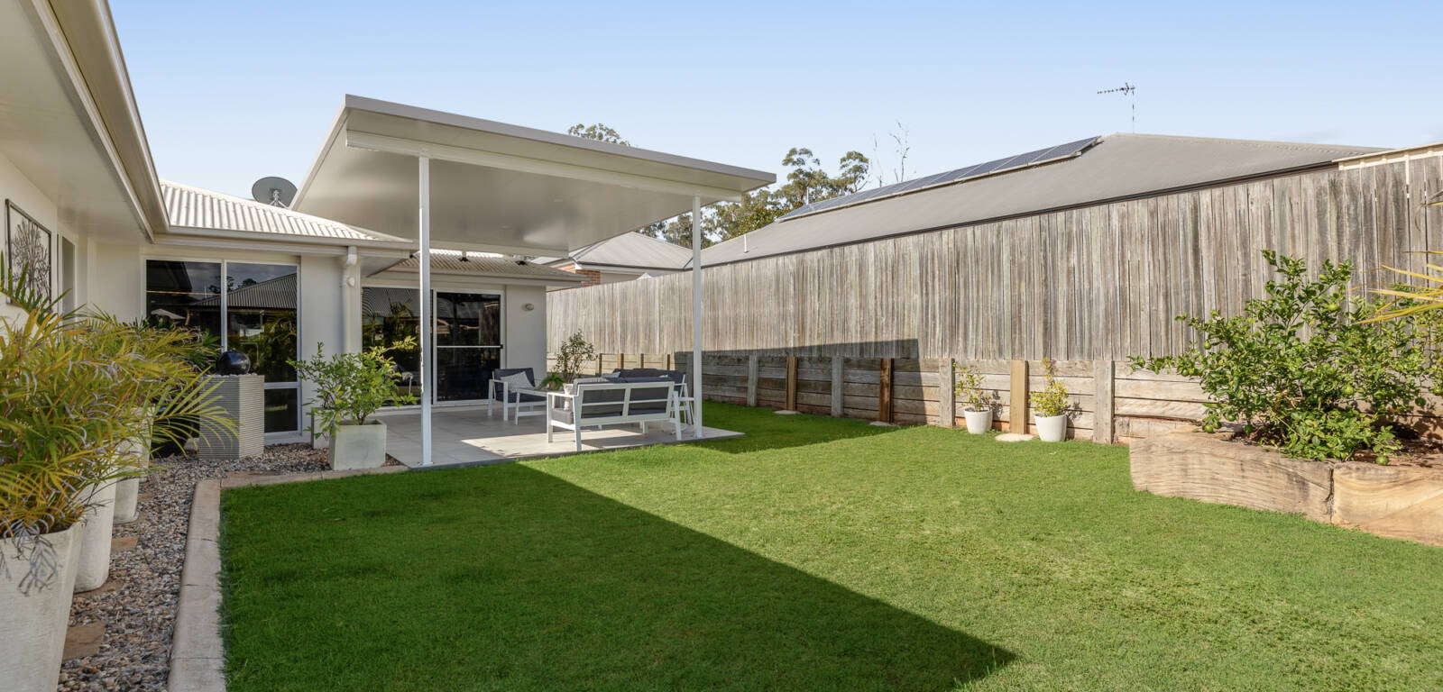 10 Kingfisher St, RANGEVILLE, QLD 4350 AU