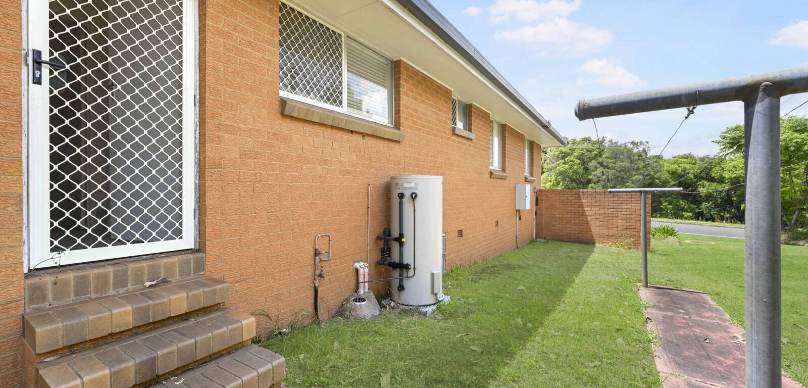 1/49 Luck St, DRAYTON, QLD 4350 AU