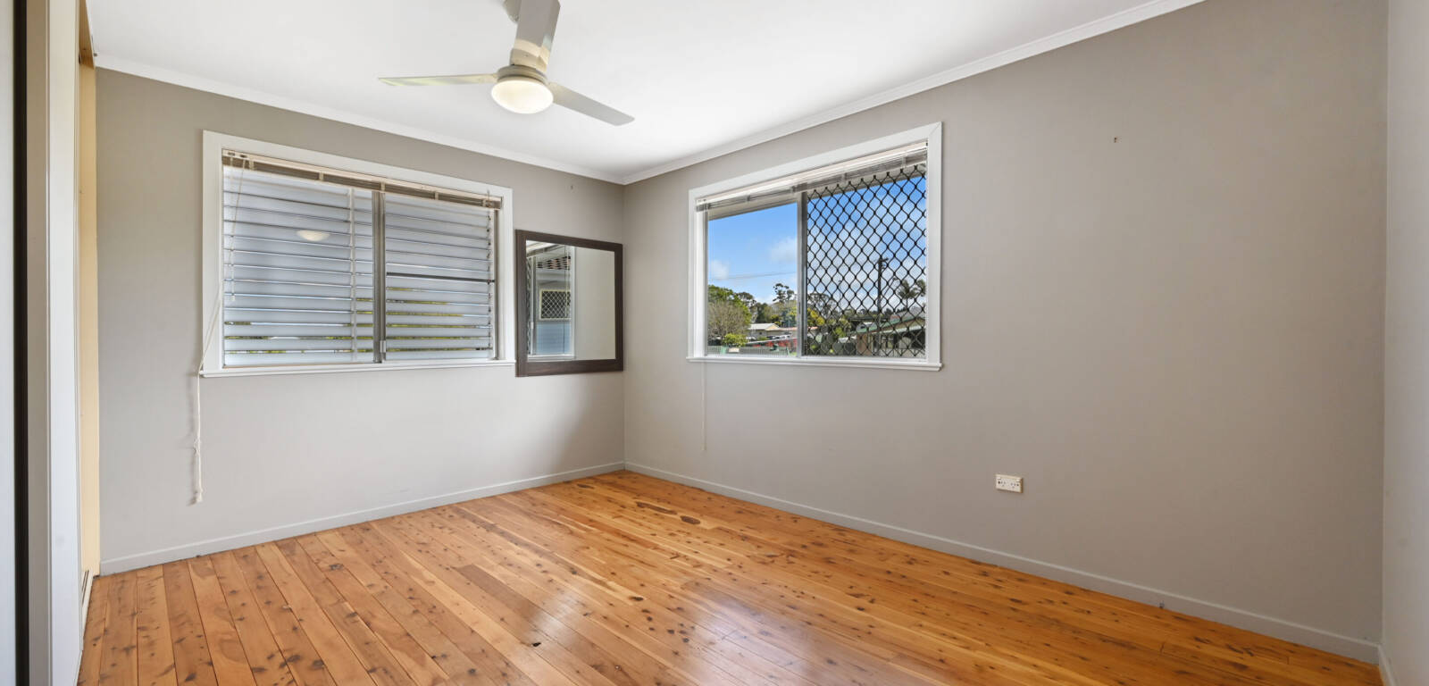 20 Eugenia St, HARLAXTON, QLD 4350 AU