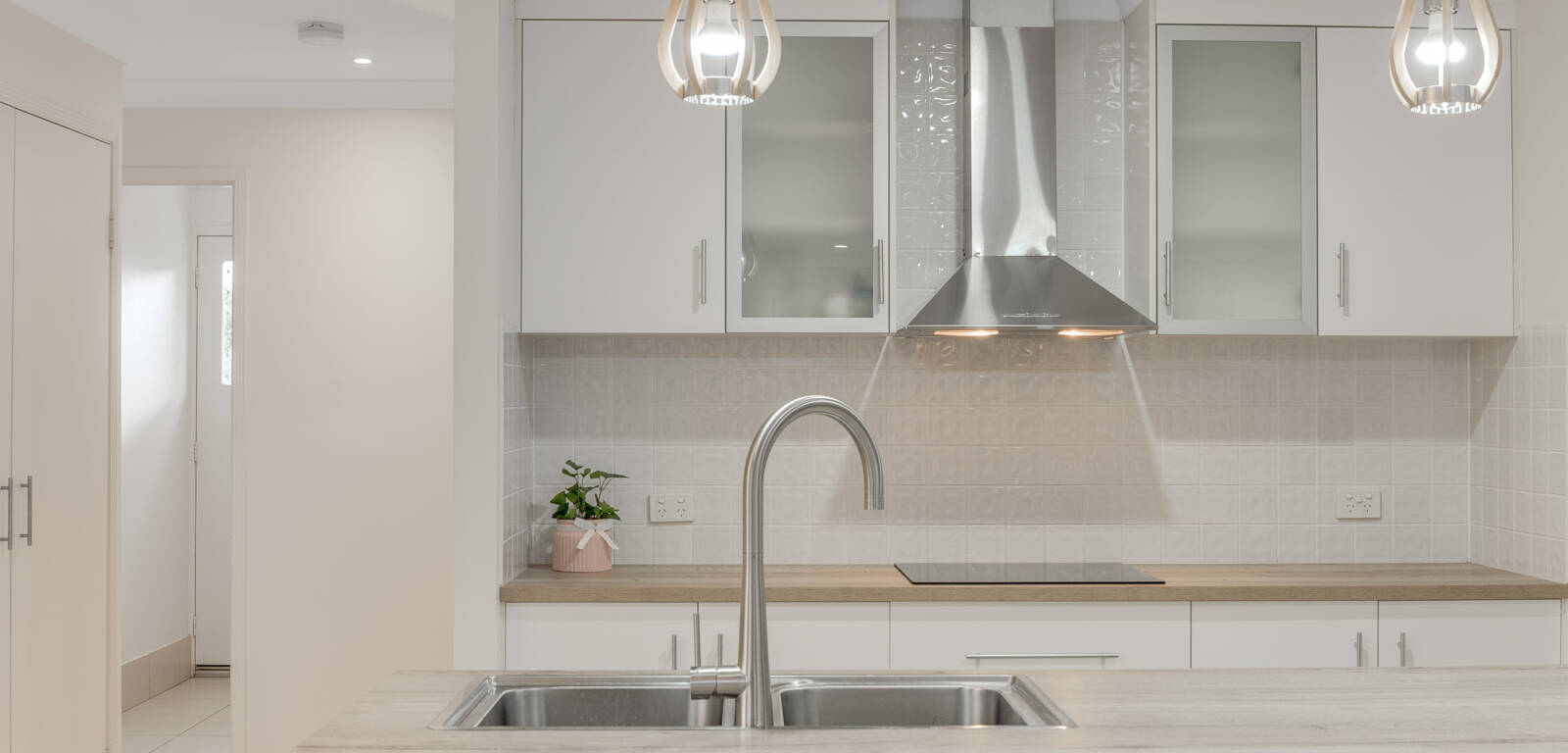 10 Kingfisher St, RANGEVILLE, QLD 4350 AU