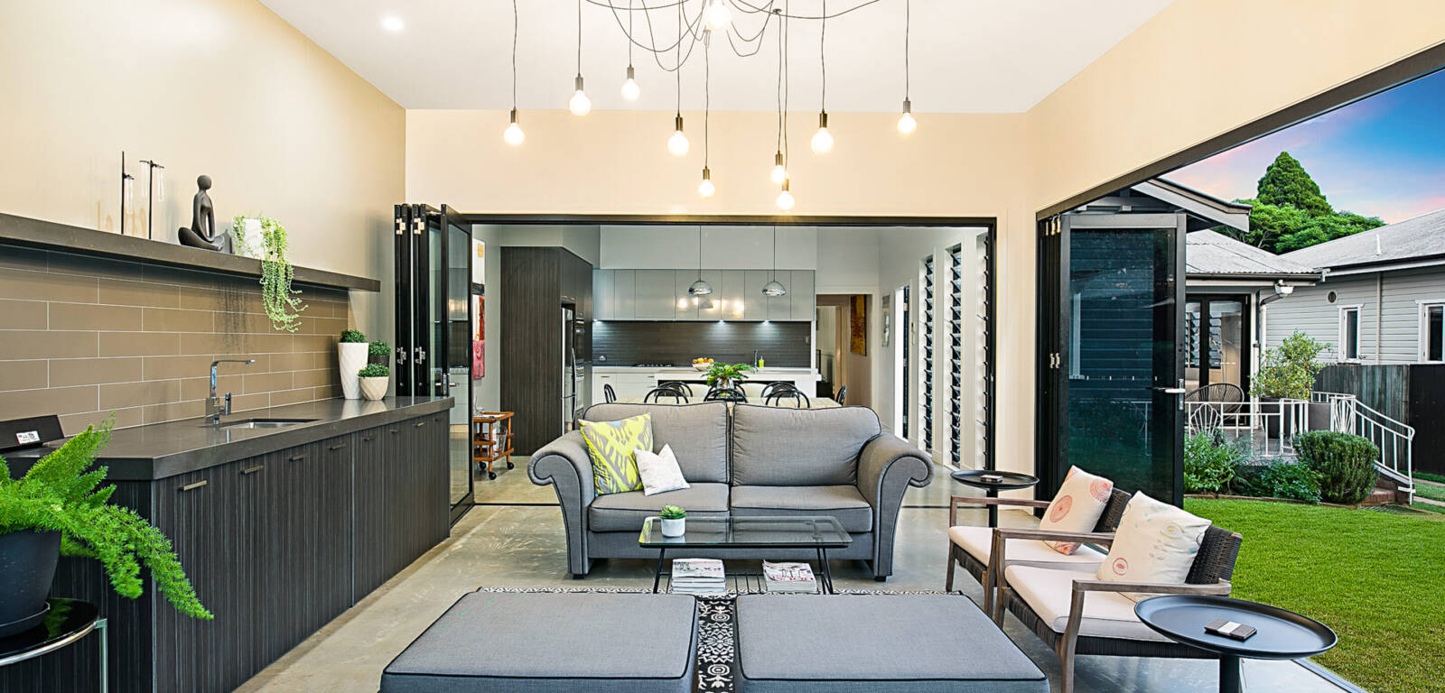 34 Lindsay St, EAST TOOWOOMBA, QLD 4350 AU