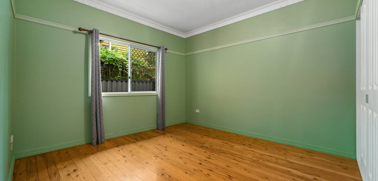 92 Hume St, EAST TOOWOOMBA, QLD 4350 AU