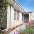 2/3 Jewell St, CENTENARY HEIGHTS, QLD 4350 AU