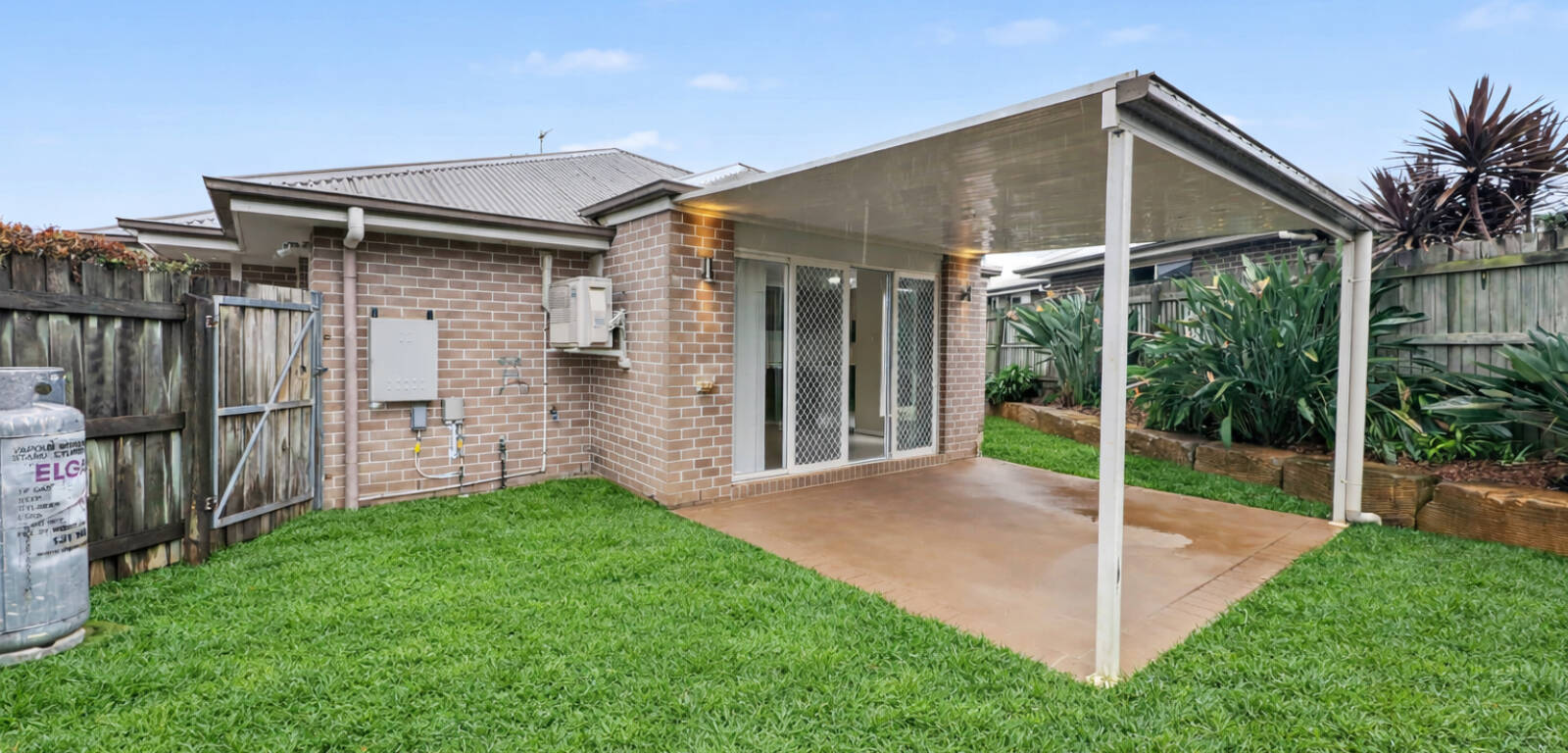 1/7 Camira Cl, HARRISTOWN, QLD 4350 AU