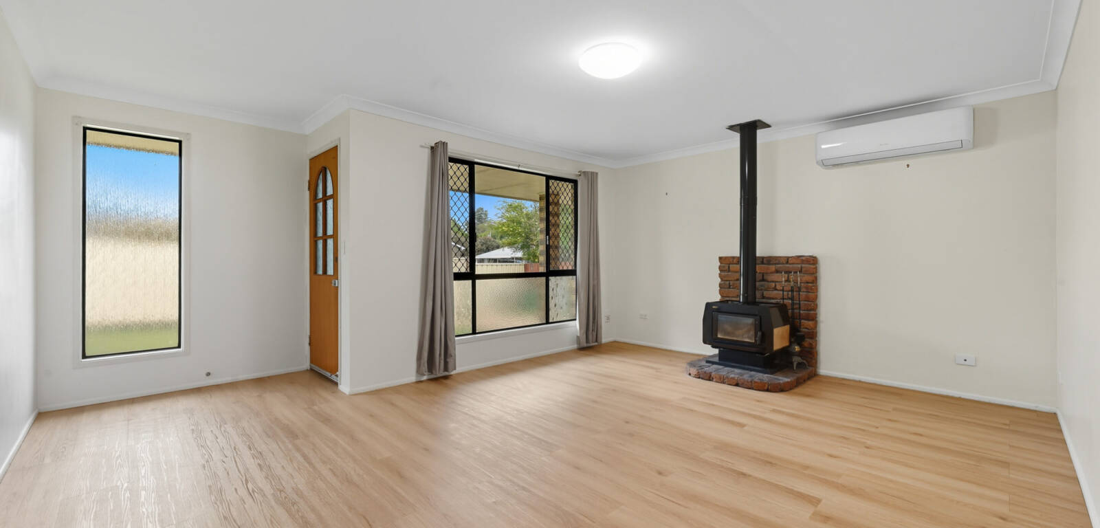 13 Wright St, WILSONTON, QLD 4350 AU