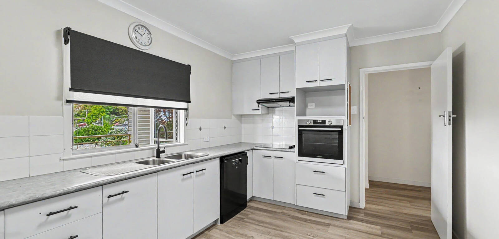 2 Alfred St, MOUNT LOFTY, QLD 4350 AU