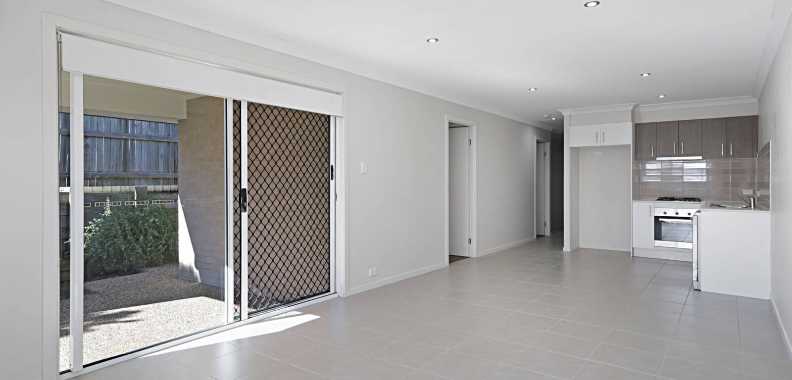 2/34 Carlin St, GLENVALE, QLD 4350 AU