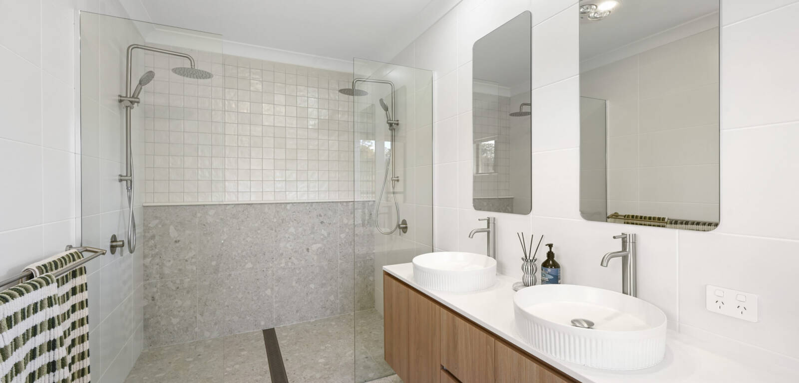 14 Kuwong Street, HIGHFIELDS, QLD 4352 AU