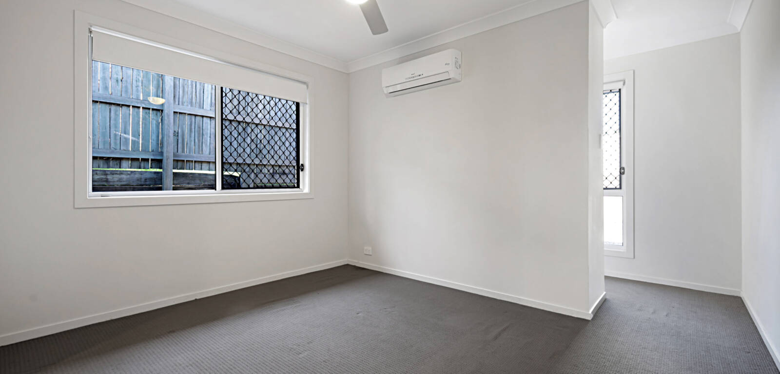 2/34 Carlin St, GLENVALE, QLD 4350 AU