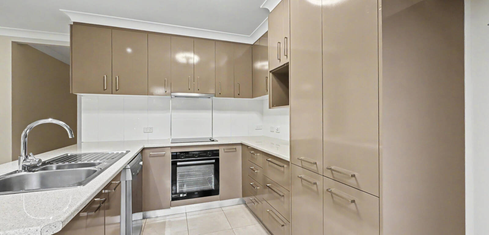 1/7 Camira Cl, HARRISTOWN, QLD 4350 AU