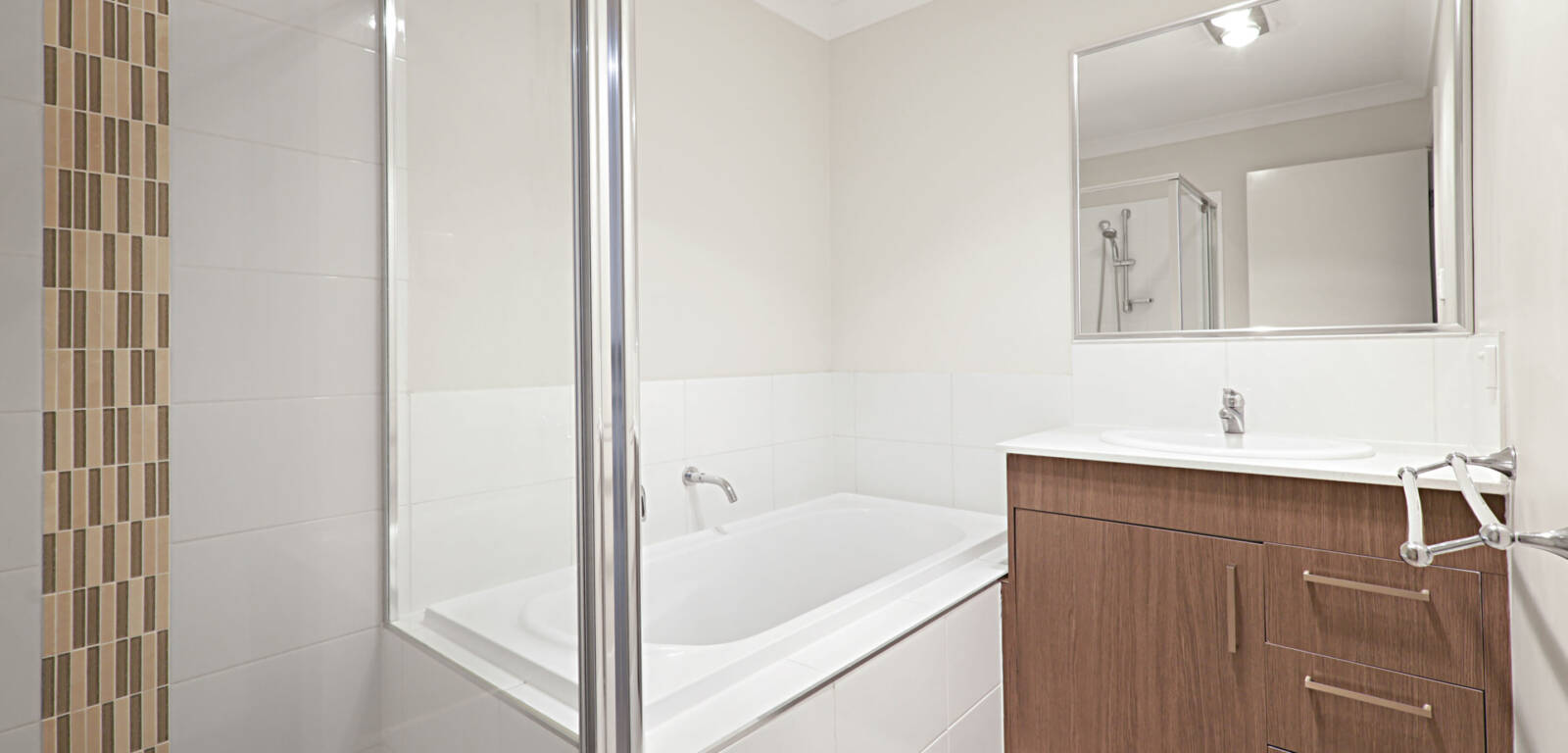 2/34 Carlin St, GLENVALE, QLD 4350 AU