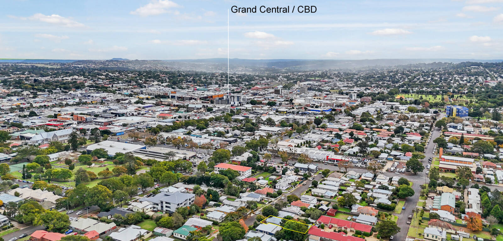 28 Clark St, SOUTH TOOWOOMBA, QLD 4350 AU