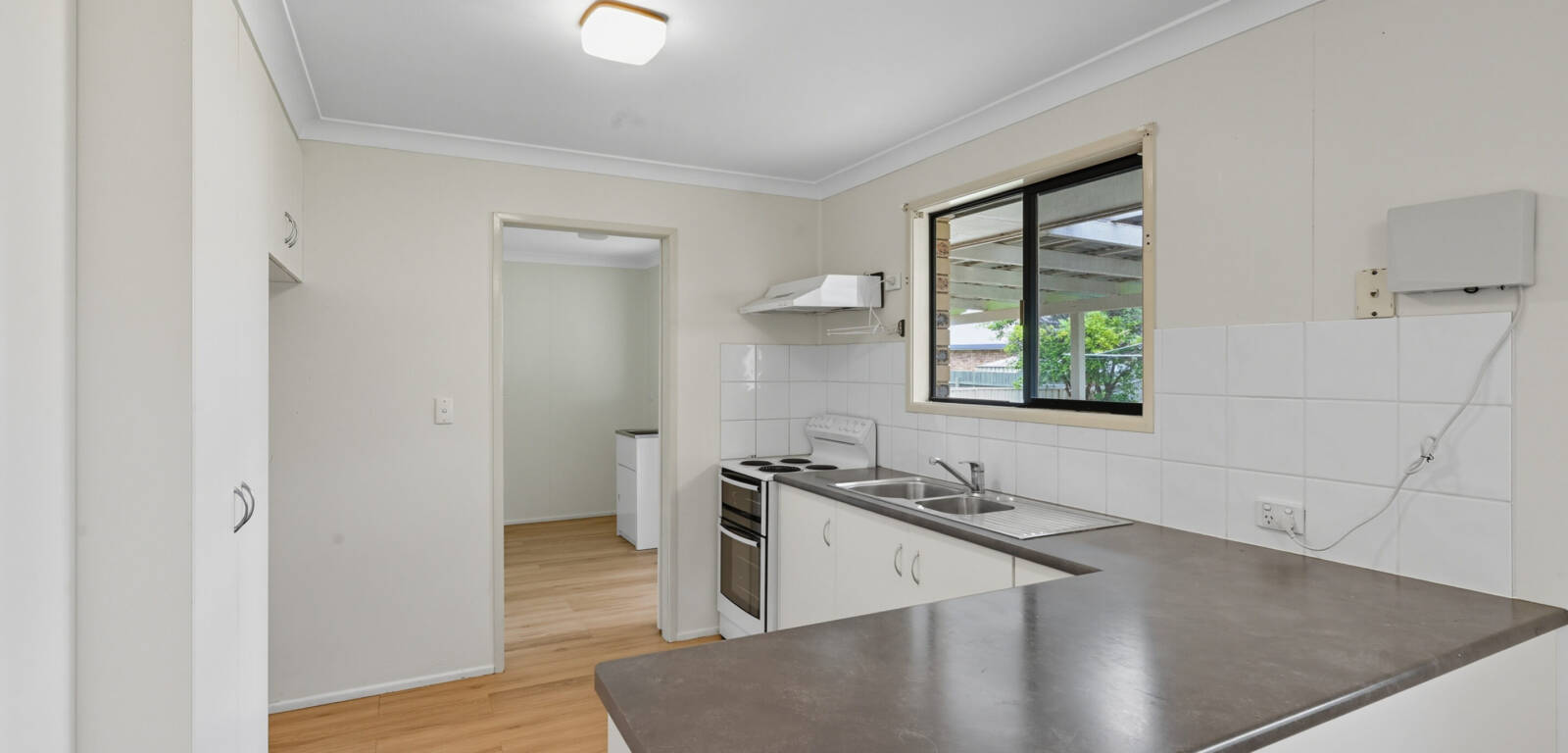 13 Wright St, WILSONTON, QLD 4350 AU
