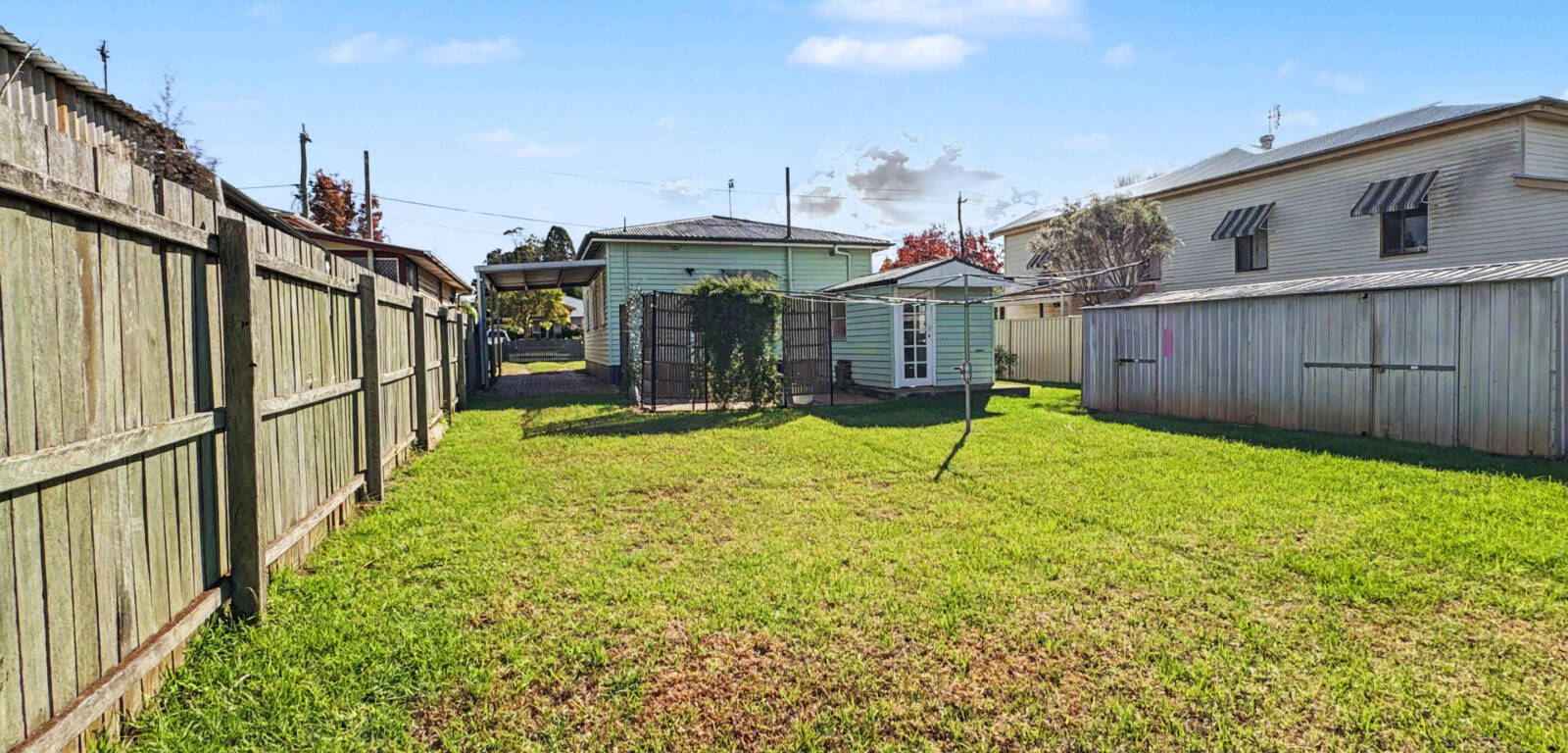 4 Waratah St, NEWTOWN, QLD 4350 AU