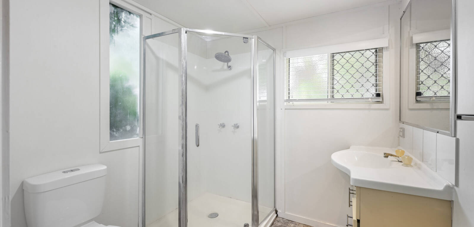 86 Taylor St, NEWTOWN, QLD 4350 AU