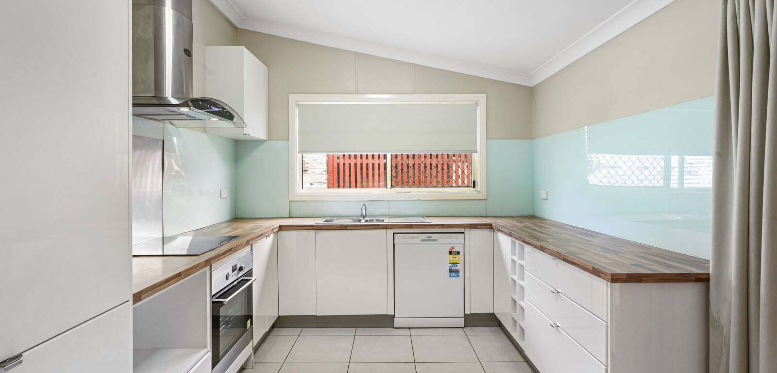 86 Taylor St, NEWTOWN, QLD 4350 AU