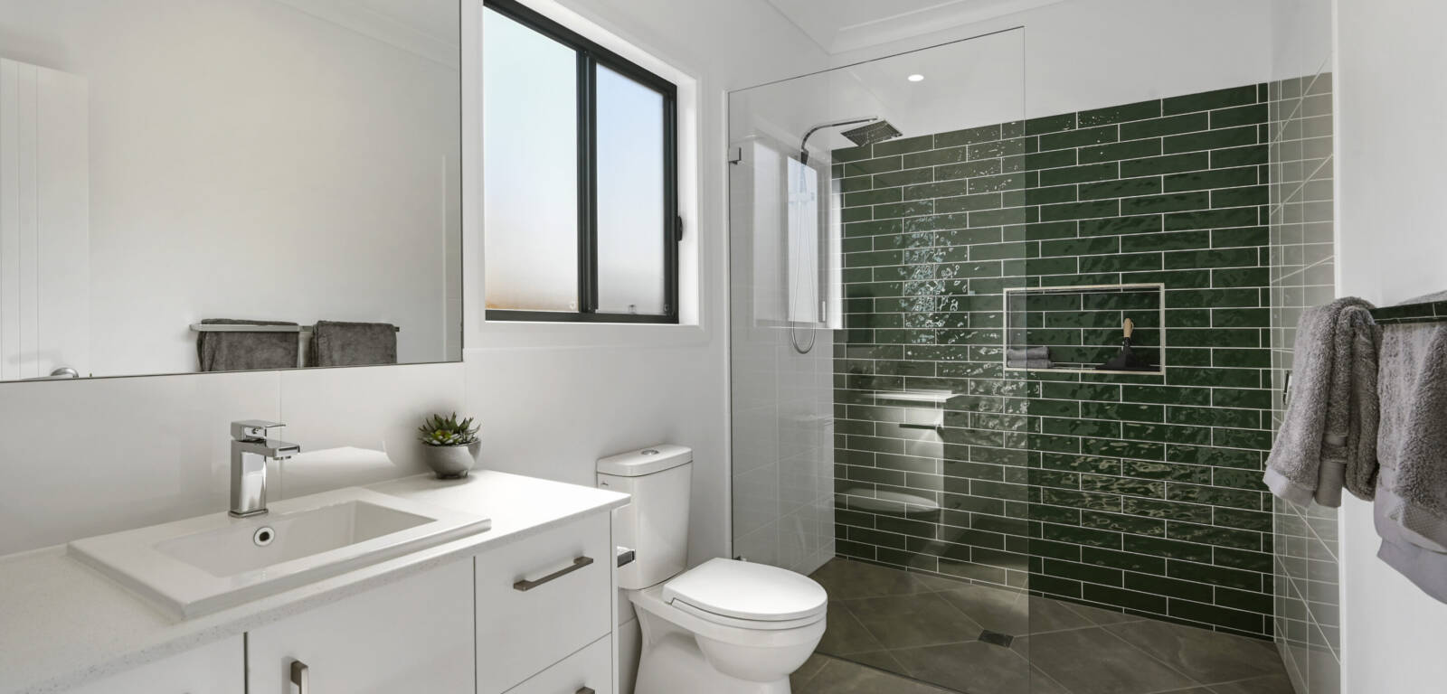 1/18 Whichello St, NEWTOWN, QLD 4350 AU