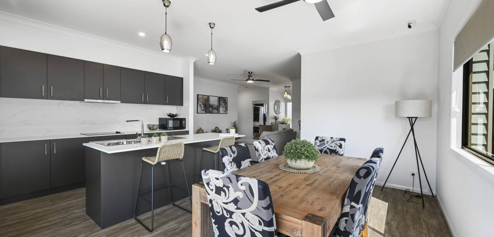 1/18 Whichello St, NEWTOWN, QLD 4350 AU