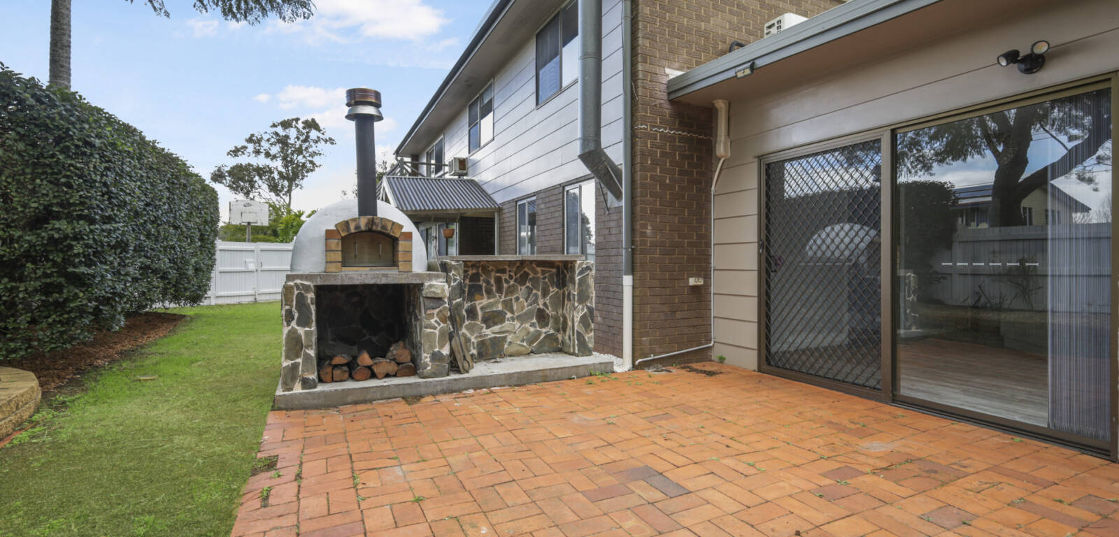5 Talinga St, MOUNT LOFTY, QLD 4350 AU