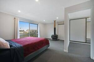 5 Talinga St, MOUNT LOFTY, QLD 4350 AU