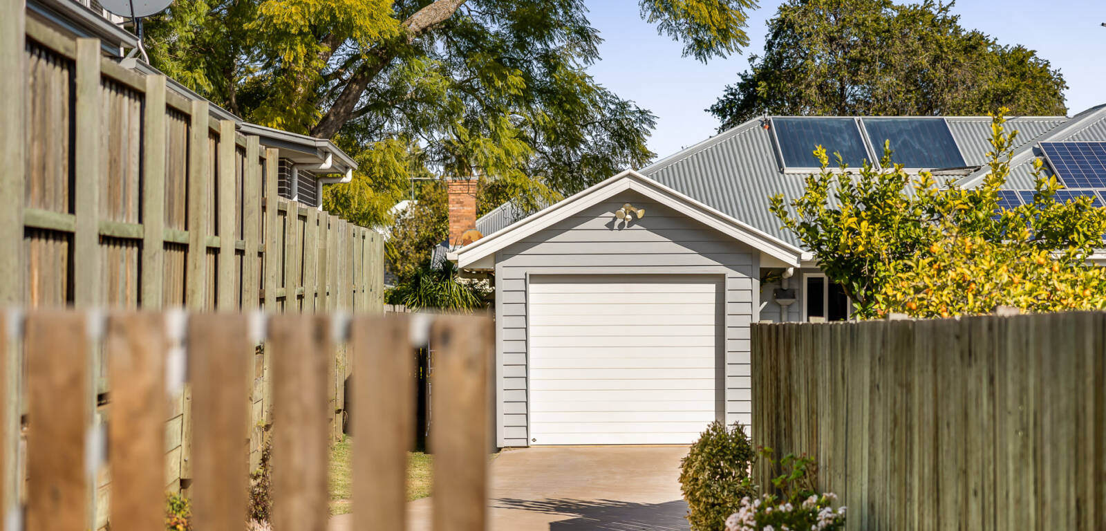 4b Walton St, NORTH TOOWOOMBA, QLD 4350 AU