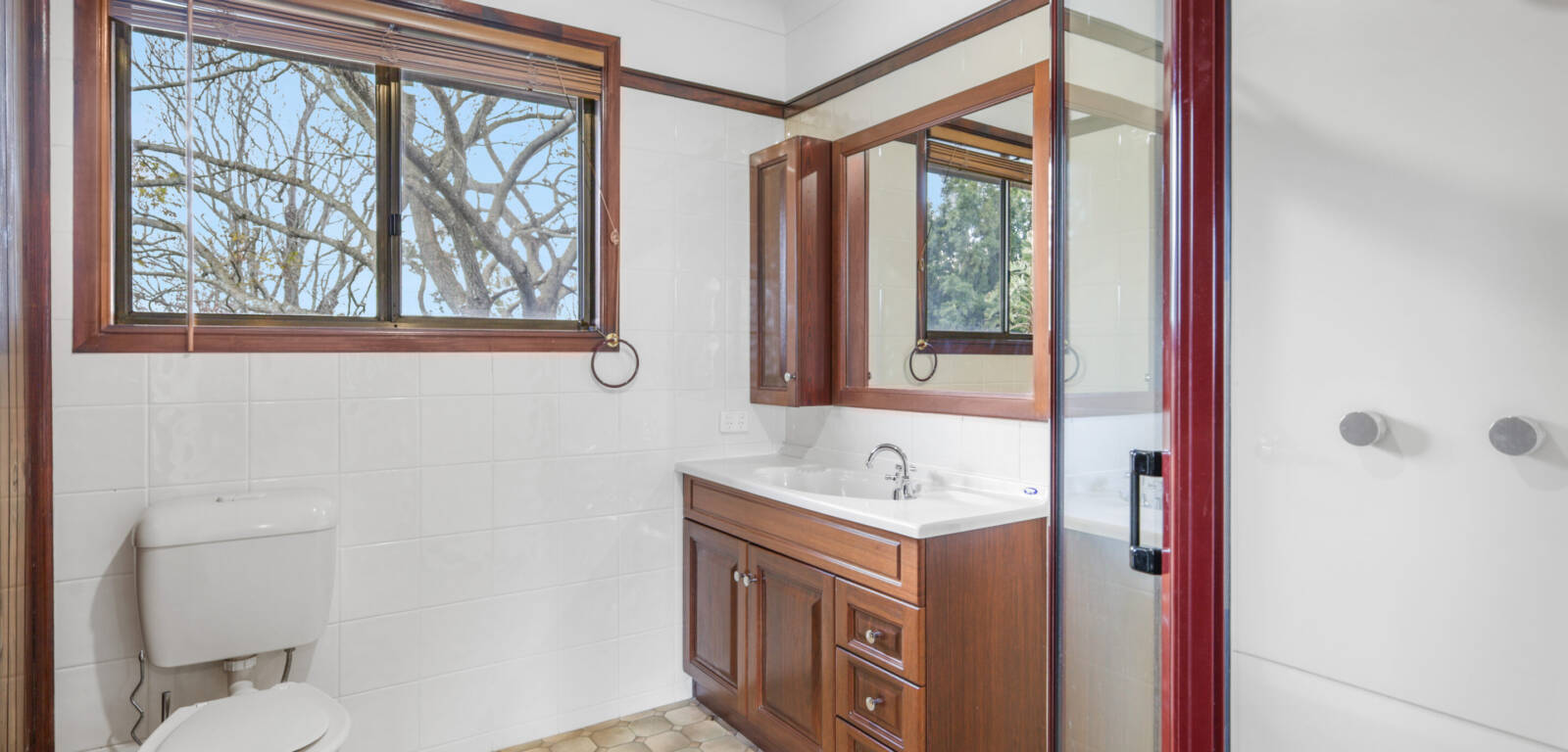 5 Talinga St, MOUNT LOFTY, QLD 4350 AU