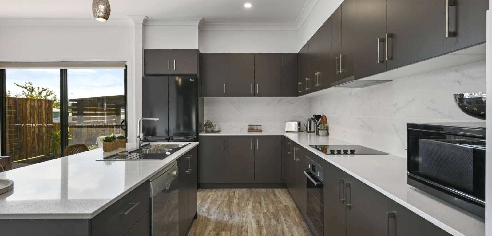 1/18 Whichello St, NEWTOWN, QLD 4350 AU