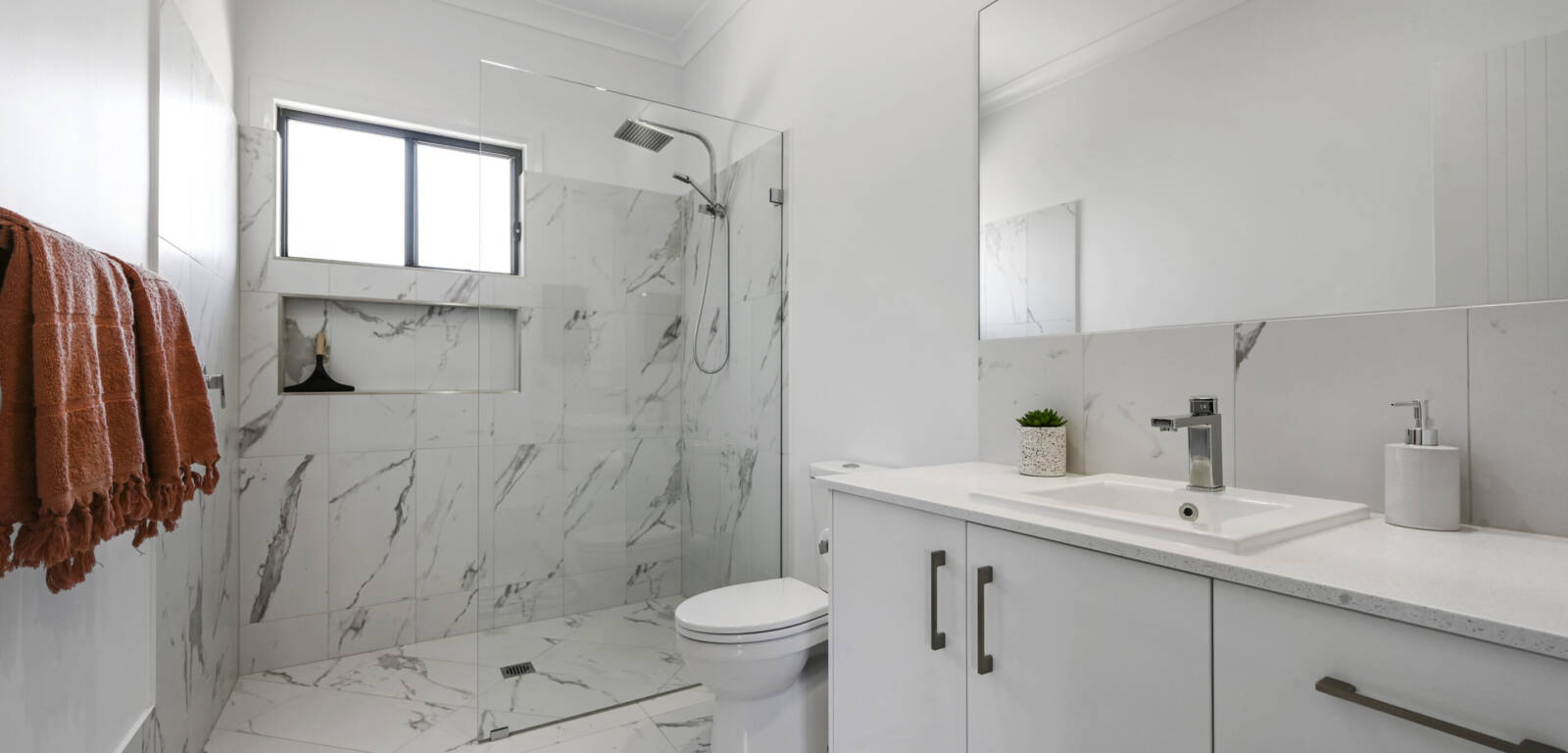 1/18 Whichello St, NEWTOWN, QLD 4350 AU