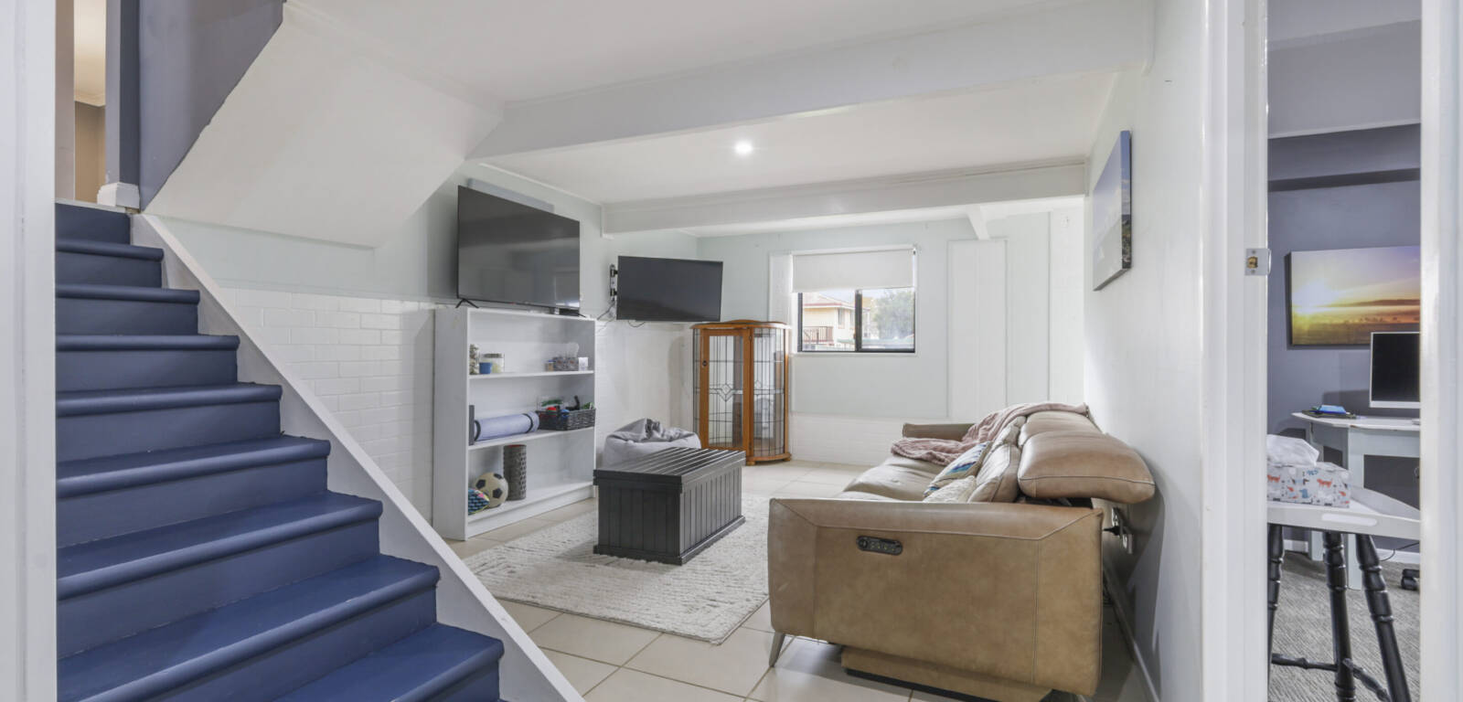 8 Flinders Street, CENTENARY HEIGHTS, QLD 4350 AU