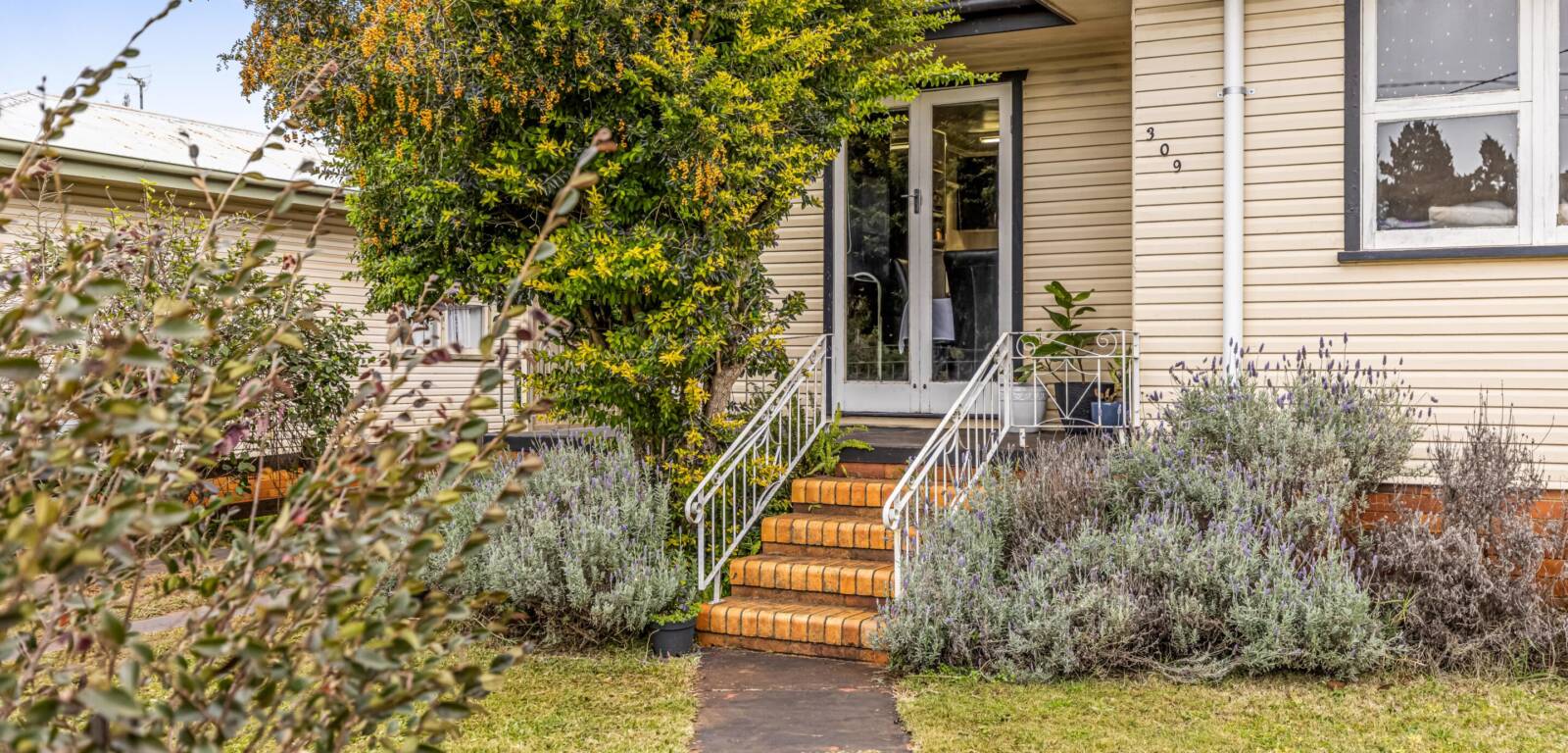 309 Tor St, WILSONTON, QLD 4350 AU