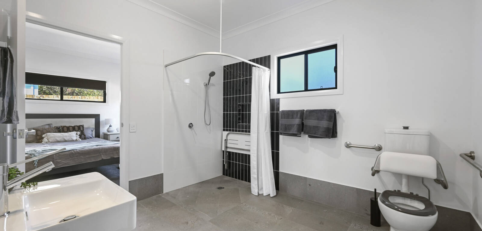 1/18 Whichello St, NEWTOWN, QLD 4350 AU