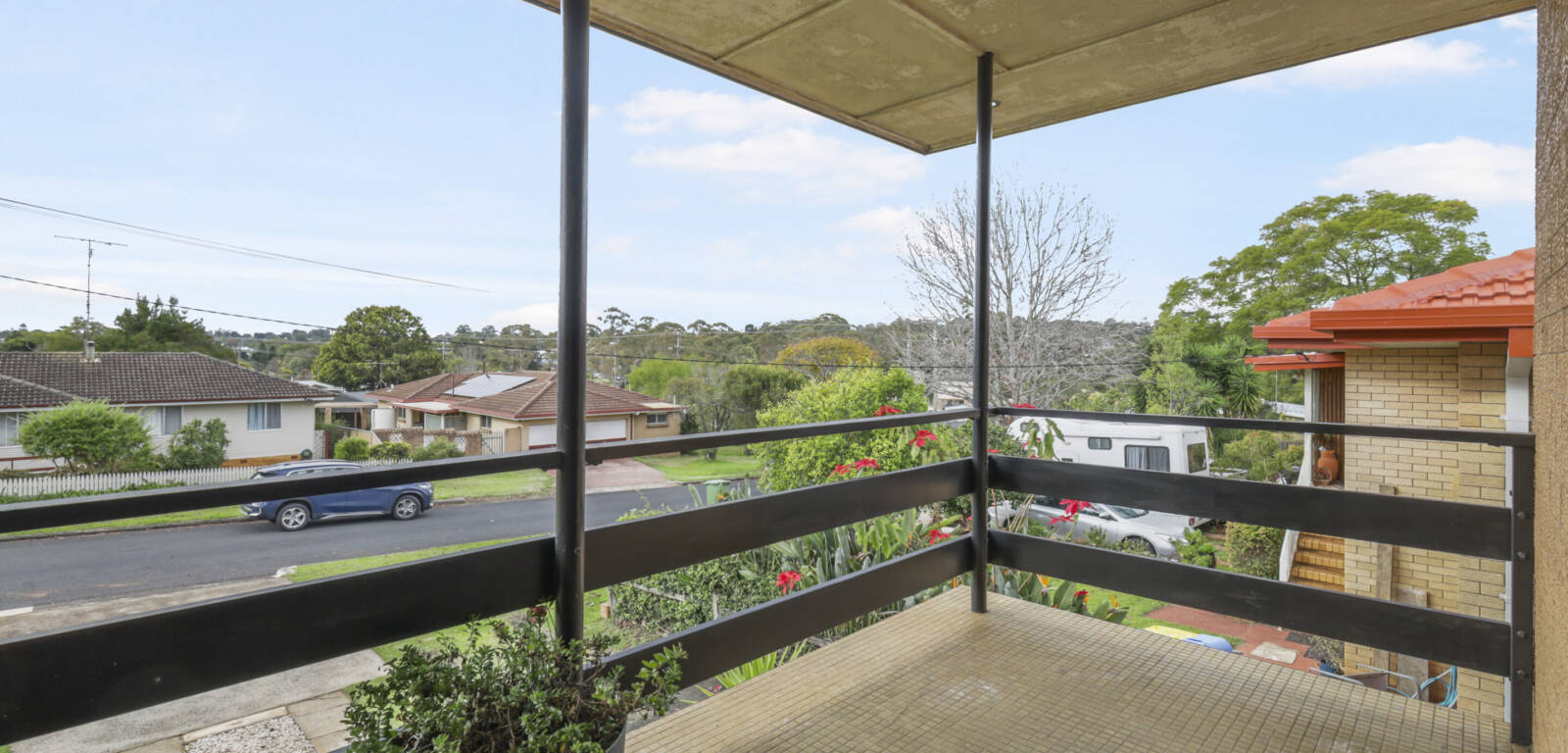 8 Flinders Street, CENTENARY HEIGHTS, QLD 4350 AU