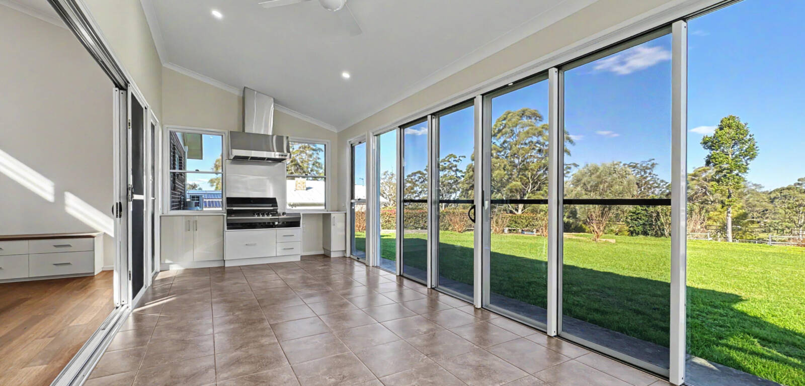 13 Bradys Rd, HIGHFIELDS, QLD 4352 AU