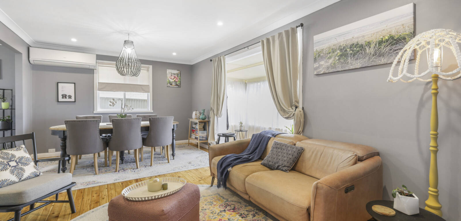 8 Flinders Street, CENTENARY HEIGHTS, QLD 4350 AU