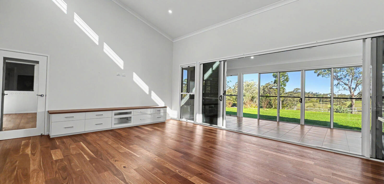 13 Bradys Rd, HIGHFIELDS, QLD 4352 AU