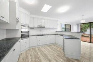 5 Talinga St, MOUNT LOFTY, QLD 4350 AU